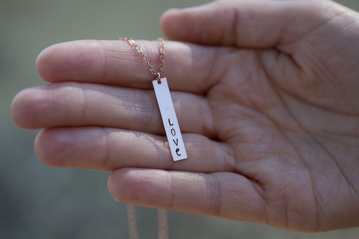 rose gold bar necklace 